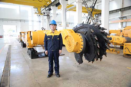 總裝車間楊有才.jpg