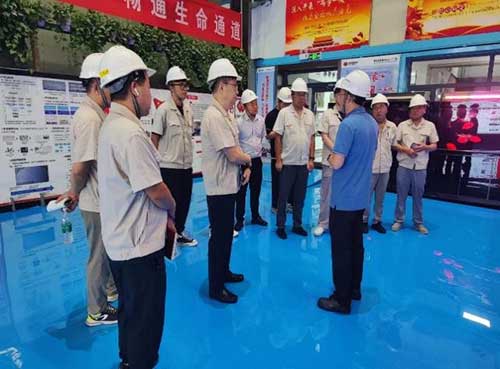 上海創(chuàng)力集團赴神東煤炭集團設(shè)備維修中心考察學習(圖2)